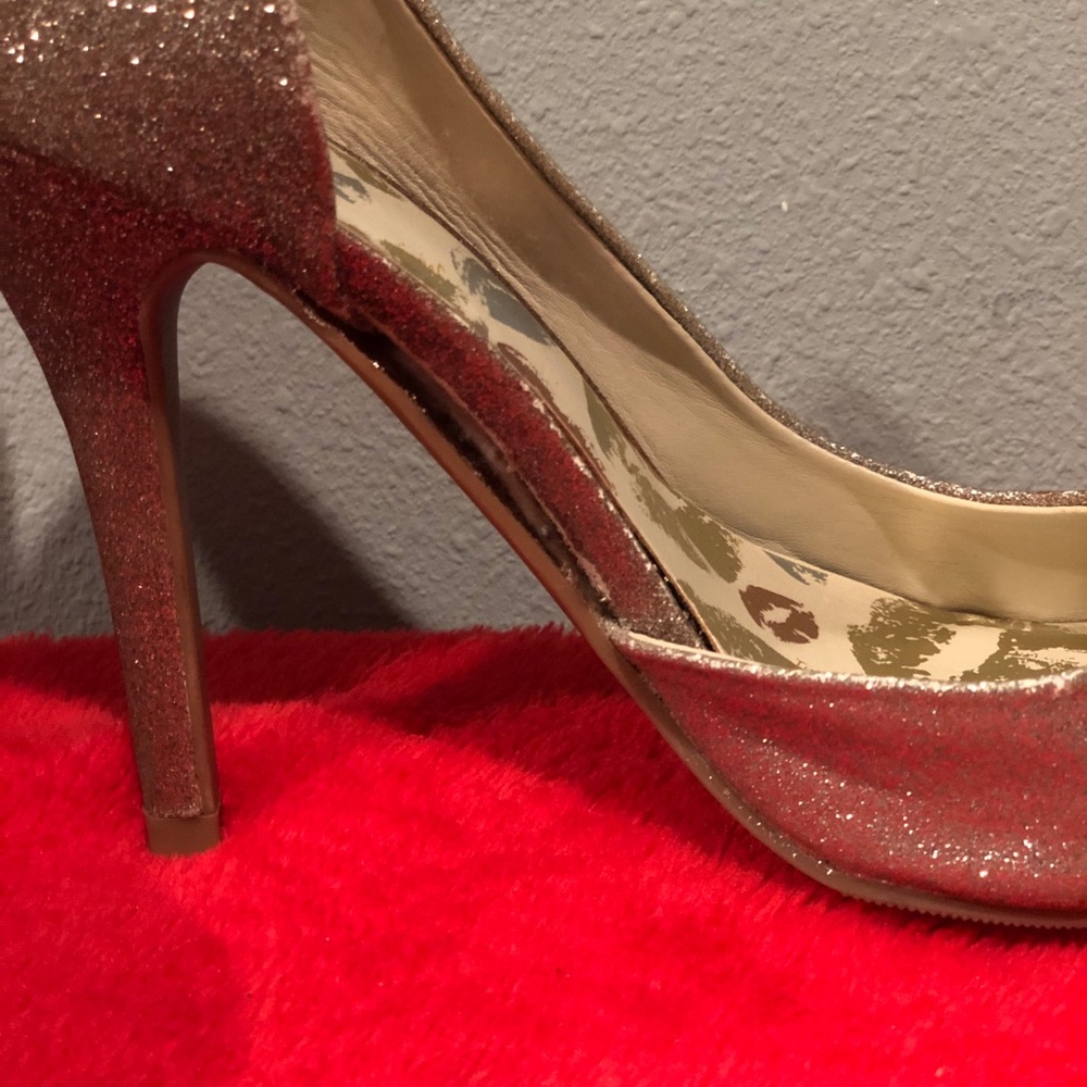 Heels - Picture 2 of 3